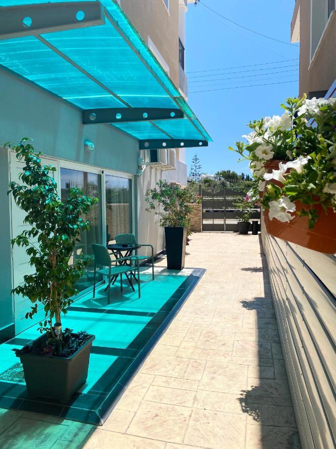 Livia'S Appartments Pafos Zewnętrze zdjęcie